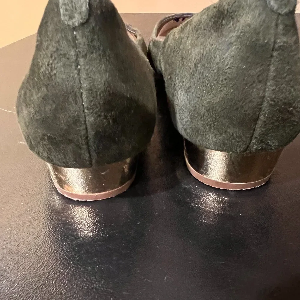 Steve Madden size 7.5 green suede